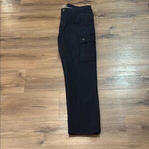 St. John's Bay Men's Black Straight Leg Comfort Stretch Cargo Pants. Size 34x30
